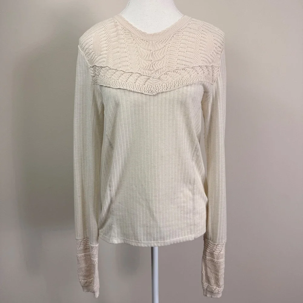 Free People Colette Cream Ribbed Knit Top Crochet Lace Yoke and Cuffs Size Lrg.